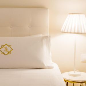 Catalina Suites